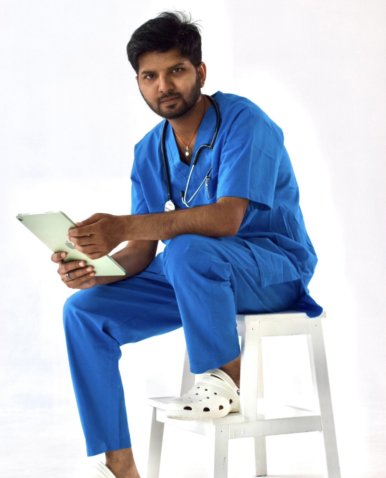 Dr Harish Khichi